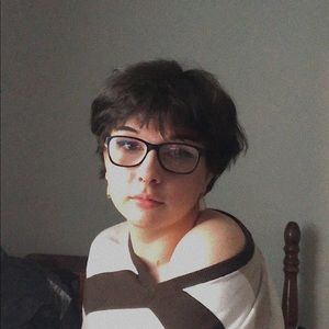 Meet your Posher, Desiree